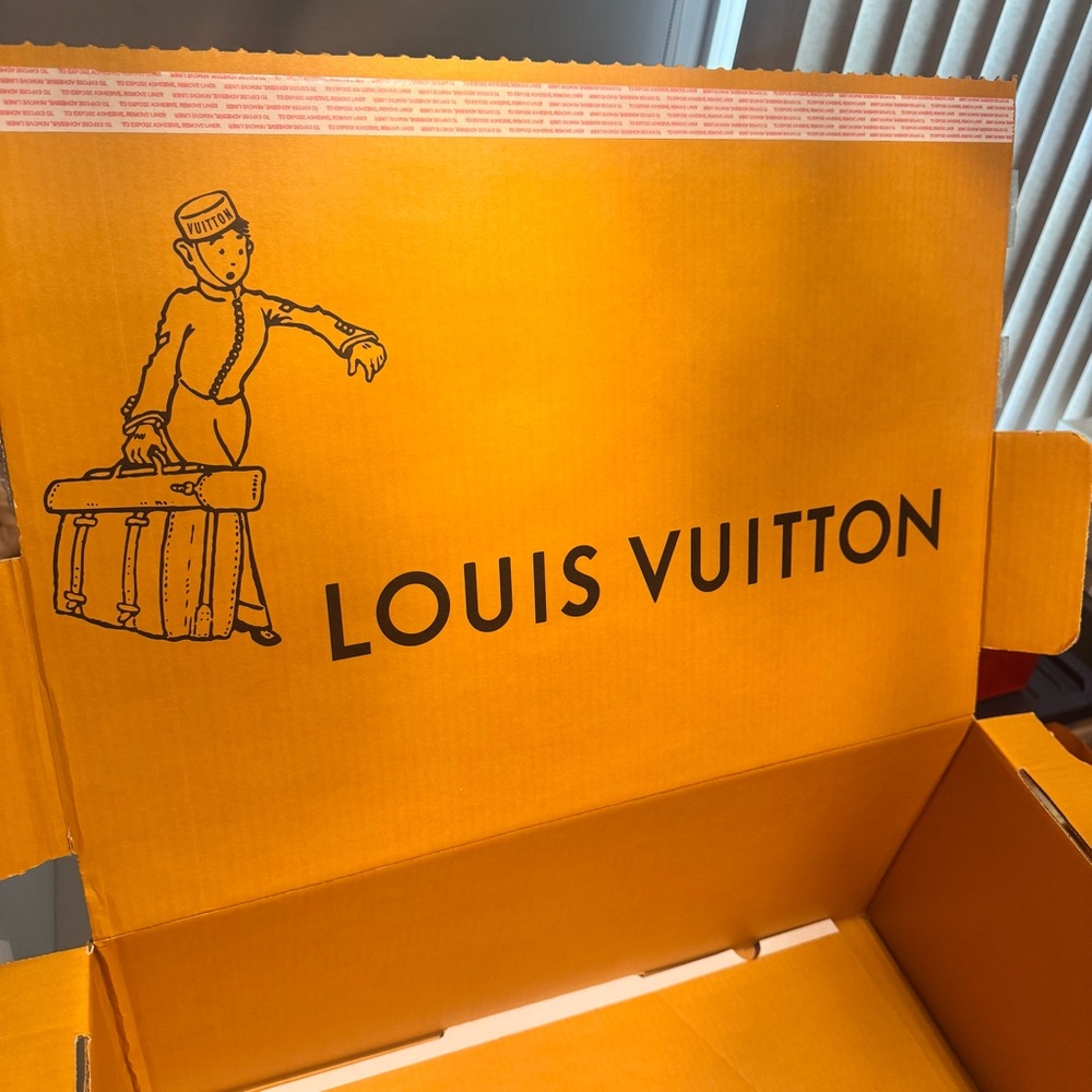 Louis Vuitton Shipping Box - Picture 3 of 7